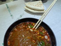-牵人麻辣粉(粉巷店)