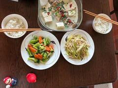 -乐禧母婴全自营月嫂(宝山店)