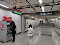 -体育场(地铁站)