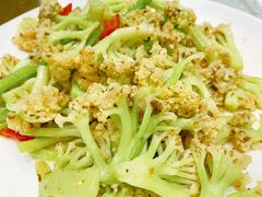 黑椒鹅肝酱炒菜花-鹅城