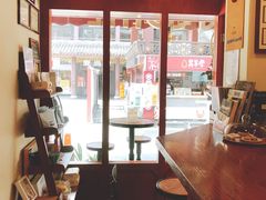 靠窗位-HUG COFFEE(鼓楼店)