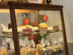 面包甜点陈列柜-LING 法式甜品(茂名北路店)