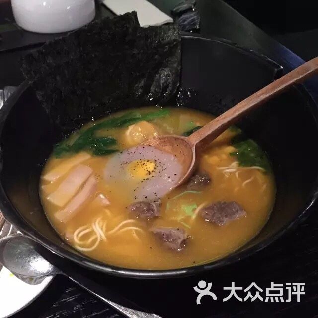 鲍鱼金汤牛腩面