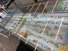 -明月眼镜(三坝店)