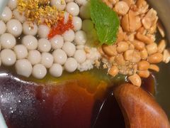 -吃饭皇帝大土家民族菜(荟聚店)