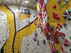 -问山MountQuest攀岩馆