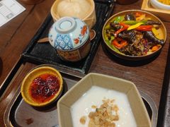 -银米·云南传统过桥米线(双廊黑金冠店)