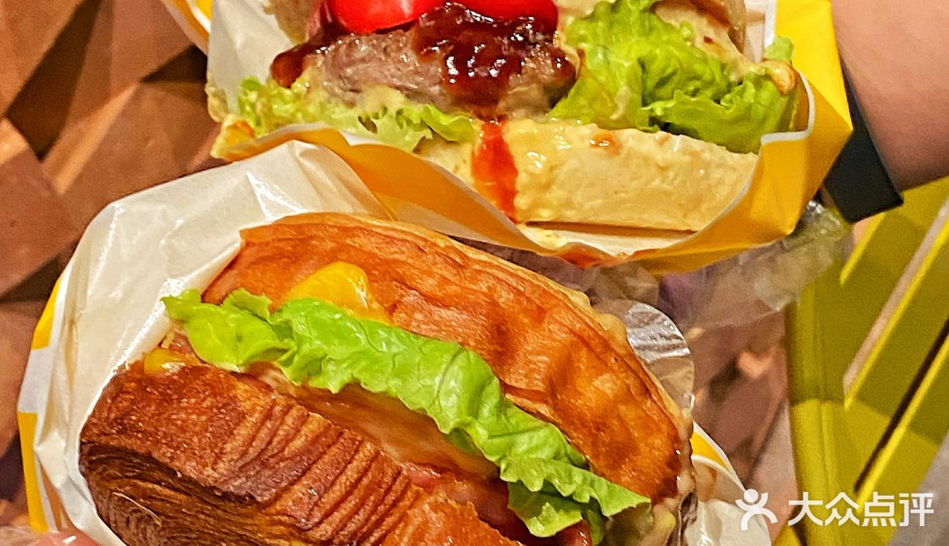 幸福雅居6栋102 招牌奶酪牛堡/黄油车轮无菌蛋