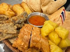 -小小集渔·泰式大排档(太古里香槟店)