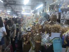 -瓦洛洛传统市场