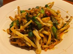 -魏铭鱼头捞饭(晋阳路店)