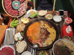 -周小明火锅(黑金冠社区店)