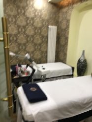 -苗方清颜痘肌研究所