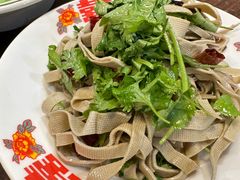-超越炭火牛蛙火锅鸡(河东店)