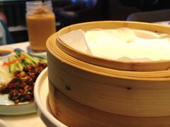 孜然羊肉松配京葱及自制薄饼-港丽餐厅(高德置地店)