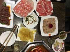 -佬土鹅肠火锅(中建大观店)
