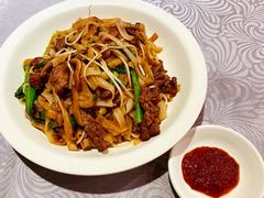 干炒牛河-粤·向群饭店(龙津东路总店)
