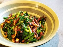 韭菜炒猪耳朵-半山腰·云南菜(侨福芳草地店)