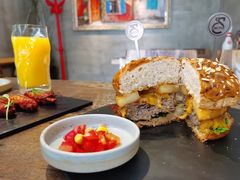 -HIGH FIVE哈福手工汉堡(桂林路店)