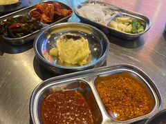 -哈哈碳都·牛肋条无限自助烤肉(台江万达店)
