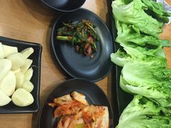 -肉甲韩国木炭烤肉(新壹街1店)