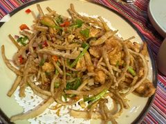 -香巴拉云南餐厅(华莱坞店)