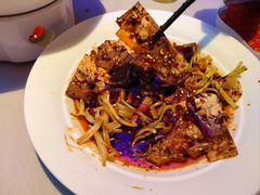 -华冠折扣超市(长阳店)