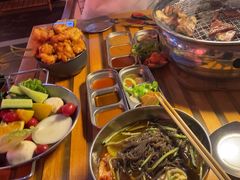 -叽叽扎扎烤肉场(生态城万达店)