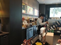 -星巴克(杭州湖滨银泰E区店)