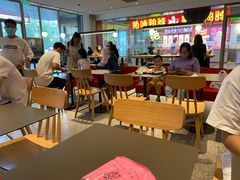 用餐区-肯德基(宜城襄沙大道店)