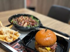 -The Habit Burger Grill 哈比特汉堡(世博店)