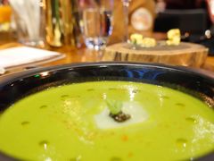 西葫芦瓜汤配扇贝刺身及黑鱼子酱-AZUL by FUEL蓝色·法式酒馆(琶醍店)