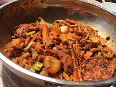 -嘎嘎鸭下巴·爆辣干锅(女人街店)