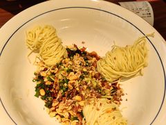 大碗鸡丝凉面-有红鸡毛店·川菜(建设路店)