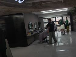 -宫铭烫发染发接发店