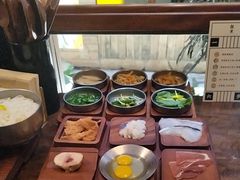 -银米·云南传统过桥米线(双廊黑金冠店)