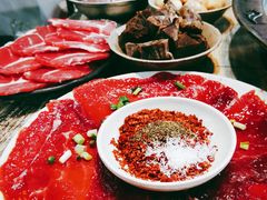 -渝嘴小老弟老火锅(华新村店)