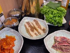 -臻牛烤肉