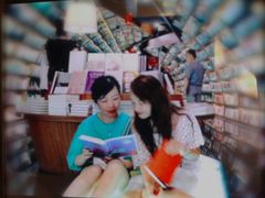 -钟书阁(珍园店)