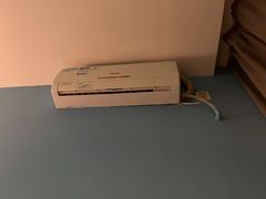 -卡罗酒店(东门晒布地铁站店)