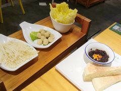 -小小河边鱼(天润城店)