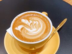 -新华里咖啡书吧(新华书店小寨店)