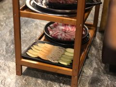 -唯成•韩国炭火烤肉 유성고기