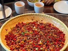 -万重锦·人文川菜馆(骡马市店)