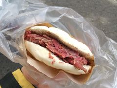 特色腊牛肉夹馍-老马家马蓉蛋菜夹馍·腊牛肉夹馍(回民街店)