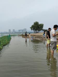 无锡渔父岛挖沙图片