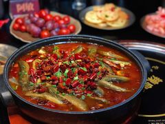 泥鳅耙耙-辣皇朝小龙虾(六一店)