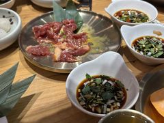 -青瓦餐厅·生鱼片·韩园烤肉(西塔店)