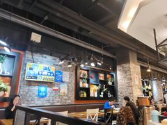 大堂-蜀天上精专麻辣香锅(文定路店)