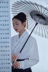 -雨墨婚纱摄影工作室